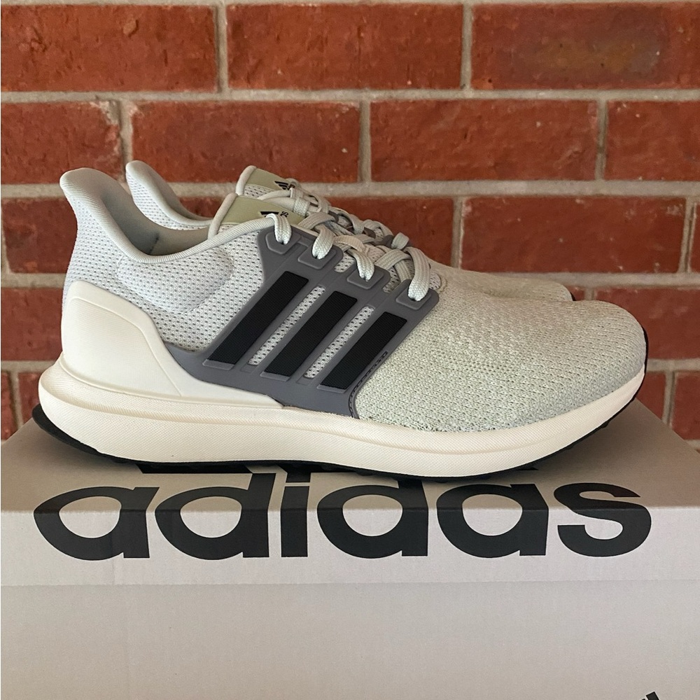 Adidas Ubounce DNA Linen Women’s Green Grey New Sneakers NIB Running
